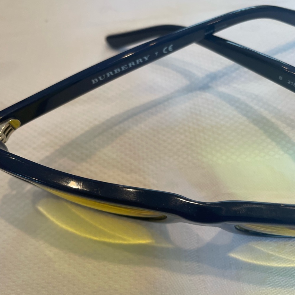 Burberry yellow lenses blue glasses - Picture 8 of 8